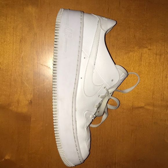 Women’s Nike Air Force 1 Sage Low - Picture 2 of 2